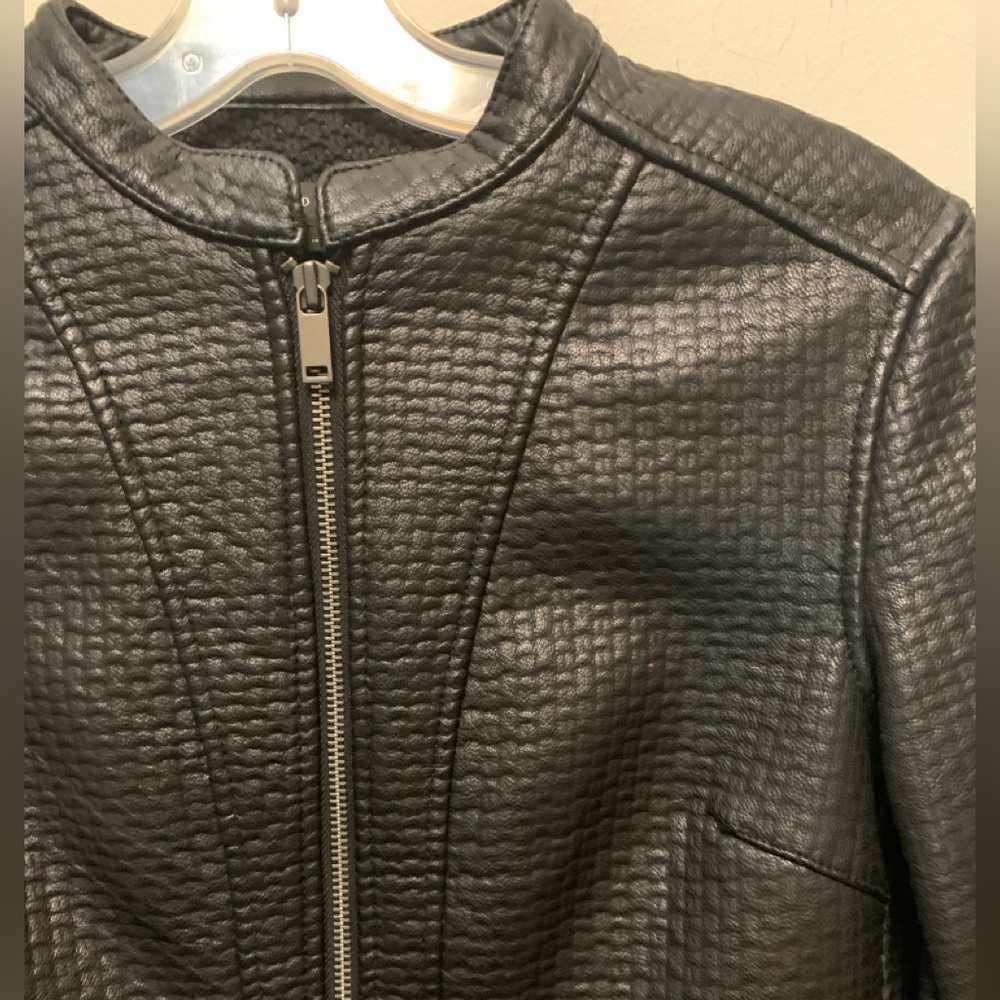 NWOT Lord & Taylor Black Textured Faux Leather Moto Jacket - Picture 6 of 9